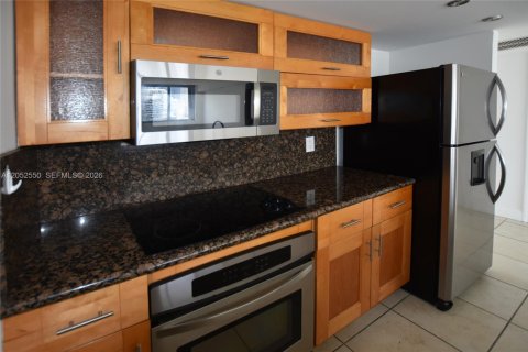Condominio en Miami, Florida, 2 dormitorios № 2150412