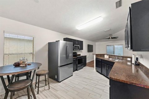 Casa en venta en Cocoa, Florida, 4 dormitorios, 177.44 m2 № 2156080 - foto 11