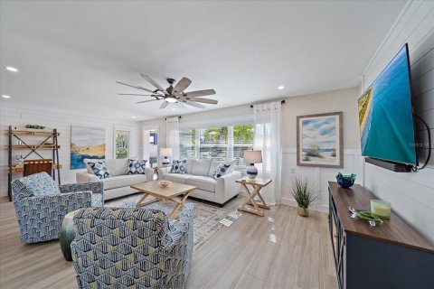 House in Holmes Beach, Florida 3 bedrooms, 165.27 sq.m. № 1562351 - photo 7