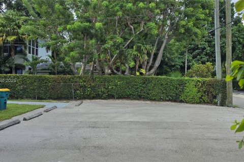 Apartment in Coral Gables, Florida 4 bedrooms, 170.1 sq.m. № 1929738 - photo 10