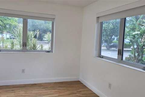 Apartment in Coral Gables, Florida 4 bedrooms, 170.1 sq.m. № 1929738 - photo 28