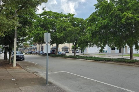 Apartment in Coral Gables, Florida 4 bedrooms, 170.1 sq.m. № 1929738 - photo 11