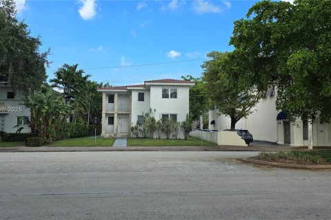 Apartment in Coral Gables, Florida 4 bedrooms, 170.1 sq.m. № 1929738 - photo 13