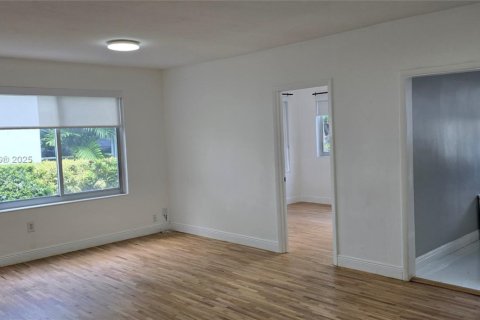 Apartment in Coral Gables, Florida 4 bedrooms, 170.1 sq.m. № 1929738 - photo 19