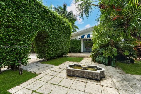 Villa ou maison à louer à Miami Beach, Floride: 3 chambres, 248.98 m2 № 1954872 - photo 11