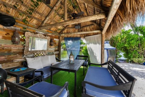 Villa ou maison à louer à Miami Beach, Floride: 3 chambres, 248.98 m2 № 1954872 - photo 22