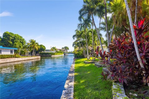 Villa ou maison à louer à Miami Beach, Floride: 3 chambres, 248.98 m2 № 1954872 - photo 5