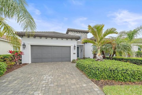 House in Nokomis, Florida 3 bedrooms, 244.8 sq.m. № 2215749