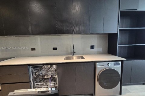 Copropriété à louer à Miami, Floride: 44.69 m2 № 2072028 - photo 10