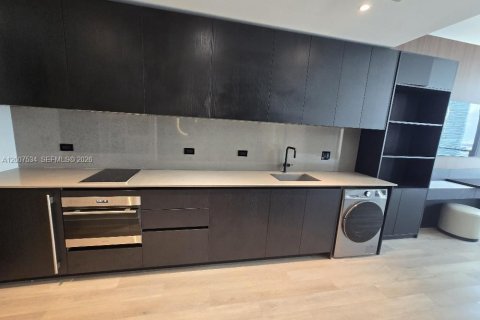 Copropriété à louer à Miami, Floride: 44.69 m2 № 2072028 - photo 2