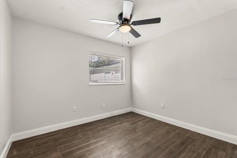 House in Maitland, Florida 4 bedrooms, 149.11 sq.m. № 1805762 - photo 11
