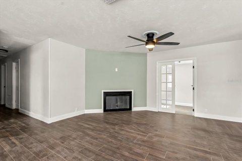 House in Maitland, Florida 4 bedrooms, 149.11 sq.m. № 1805762 - photo 8
