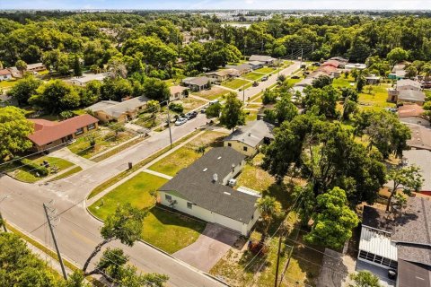 House in Maitland, Florida 4 bedrooms, 149.11 sq.m. № 1805762 - photo 26