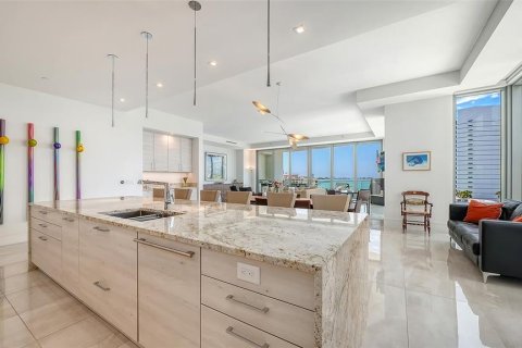Купить кондоминиум в Сарасота, Флорида 8 комнат, 352.84м2, № 2092601 - фото 13