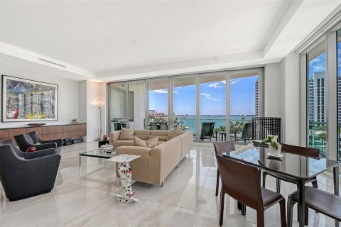Купить кондоминиум в Сарасота, Флорида 8 комнат, 352.84м2, № 2092601 - фото 21