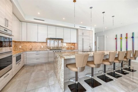 Купить кондоминиум в Сарасота, Флорида 8 комнат, 352.84м2, № 2092601 - фото 11