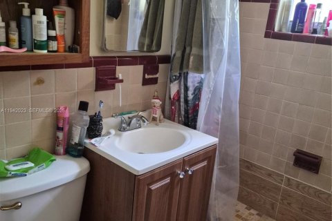 Купить виллу или дом в Майами, Флорида 2 спальни, № 1999055 - фото 9