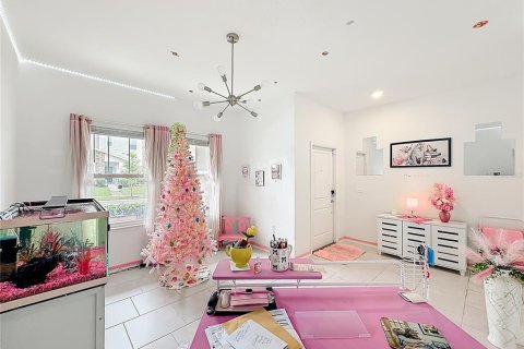 House in Apopka, Florida 4 bedrooms, 227.24 sq.m. № 2095336 - photo 28