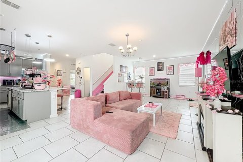 House in Apopka, Florida 4 bedrooms, 227.24 sq.m. № 2095336 - photo 24