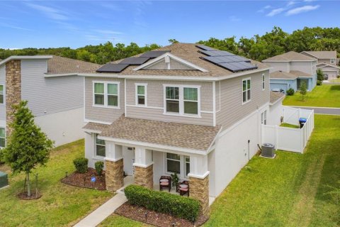 House in Apopka, Florida 4 bedrooms, 227.24 sq.m. № 2095336 - photo 3