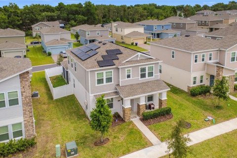 House in Apopka, Florida 4 bedrooms, 227.24 sq.m. № 2095336 - photo 9