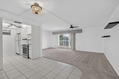 Купить кондоминиум в Коконат Крик, Флорида 3 комнаты, 79.99м2, № 2180426 - фото 13
