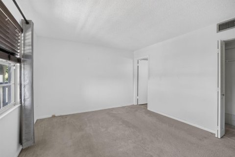 Купить кондоминиум в Коконат Крик, Флорида 3 комнаты, 79.99м2, № 2180426 - фото 6