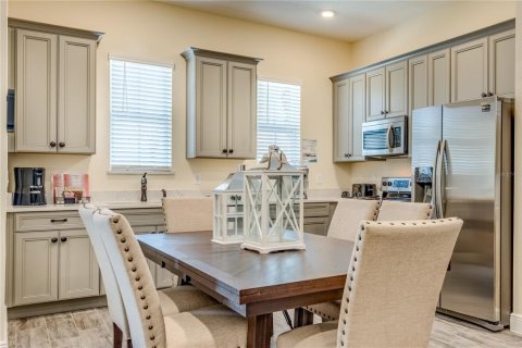 House in Kissimmee, Florida 4 bedrooms, 145.3 sq.m. № 2218295 - photo 4