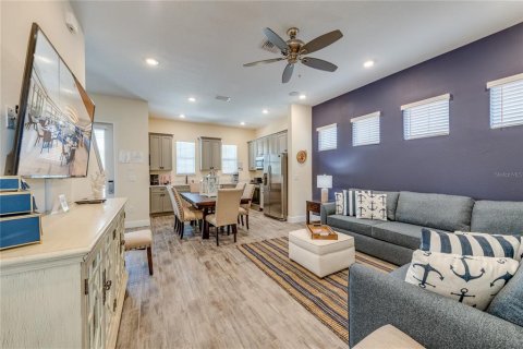 House in Kissimmee, Florida 4 bedrooms, 145.3 sq.m. № 2218295 - photo 7