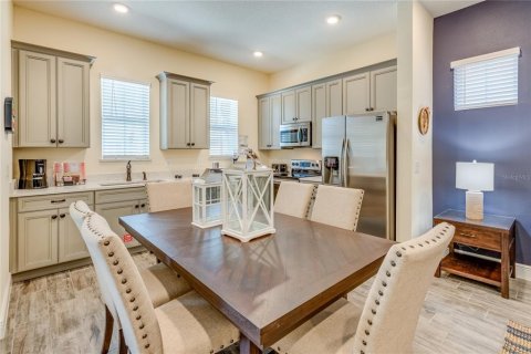 House in Kissimmee, Florida 4 bedrooms, 145.3 sq.m. № 2218295 - photo 3