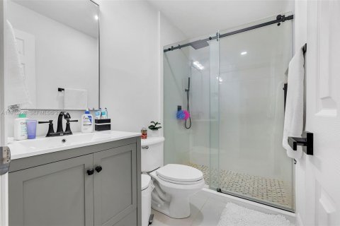 House in Hialeah, Florida 3 bedrooms, 134.15 sq.m. № 2002236 - photo 22