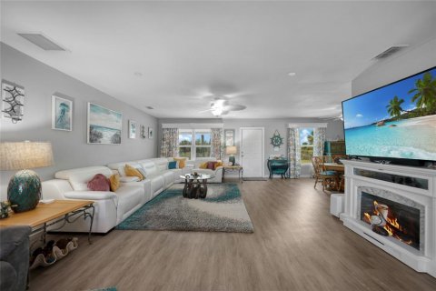 Casa en venta en Punta Gorda, Florida, 3 dormitorios, 180.69 m2 № 1634808 - foto 21