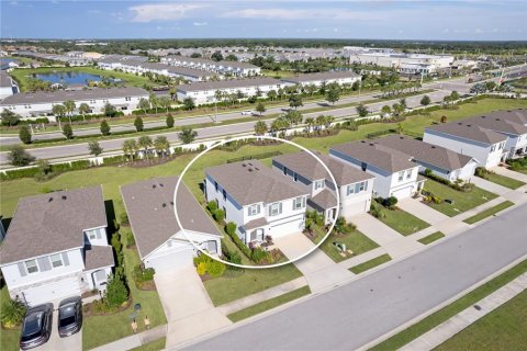 Villa ou maison à vendre à Lakewood Ranch, Floride: 5 chambres, 234.3 m2 № 2395708 - photo 8