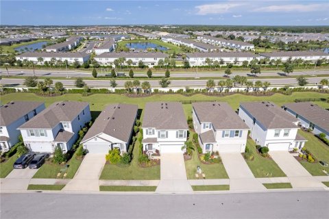 Villa ou maison à vendre à Lakewood Ranch, Floride: 5 chambres, 234.3 m2 № 2395708 - photo 7