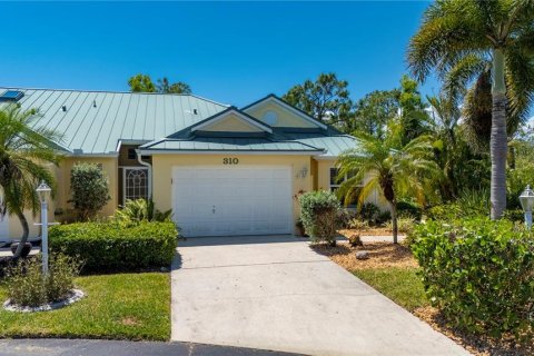 House in Punta Gorda, Florida 2 bedrooms, 107.95 sq.m. № 2111021 - photo 3