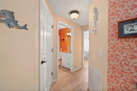 House in Punta Gorda, Florida 2 bedrooms, 107.95 sq.m. № 2111021 - photo 24
