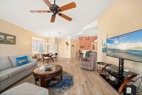 House in Punta Gorda, Florida 2 bedrooms, 107.95 sq.m. № 2111021 - photo 13