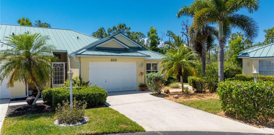House in Punta Gorda, Florida 2 bedrooms, 107.95 sq.m. № 2111021