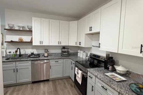 Casa en venta en Spring Hill, Florida, 3 dormitorios, 148.64 m2 № 2151704 - foto 11