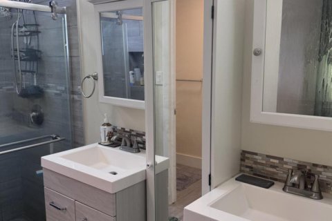 Casa en venta en Pembroke Pines, Florida, 3 dormitorios, 155.61 m2 № 2246170 - foto 28