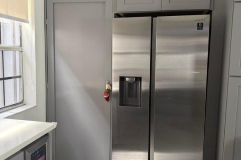 Casa en venta en Pembroke Pines, Florida, 3 dormitorios, 155.61 m2 № 2246170 - foto 9