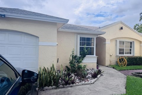 Casa en Pembroke Pines, Florida 3 dormitorios, 155.61 m2 № 2246170