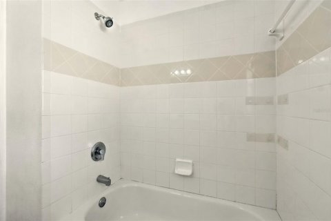House in Leesburg, Florida 4 bedrooms, 164.34 sq.m. № 1869290 - photo 27