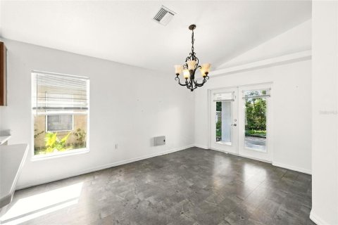 House in Leesburg, Florida 4 bedrooms, 164.34 sq.m. № 1869290 - photo 12
