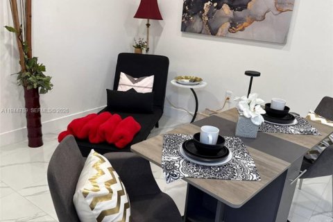 Apartment in Miami, Florida 1 bedroom, 203.64 sq.m. № 2001389 - photo 6