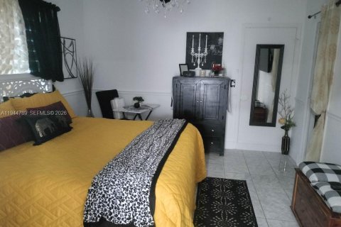 Apartment in Miami, Florida 1 bedroom, 203.64 sq.m. № 2001389