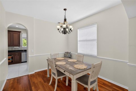House in Orlando, Florida 4 bedrooms, 217.95 sq.m. № 2199966 - photo 6