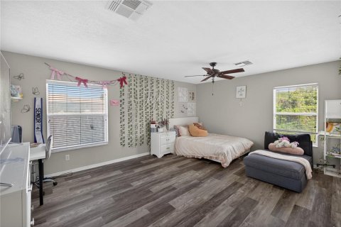 House in Orlando, Florida 4 bedrooms, 217.95 sq.m. № 2199966 - photo 20