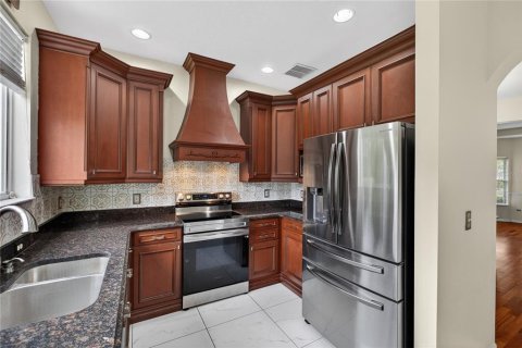 House in Orlando, Florida 4 bedrooms, 217.95 sq.m. № 2199966 - photo 7