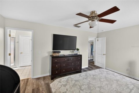 House in Orlando, Florida 4 bedrooms, 217.95 sq.m. № 2199966 - photo 17